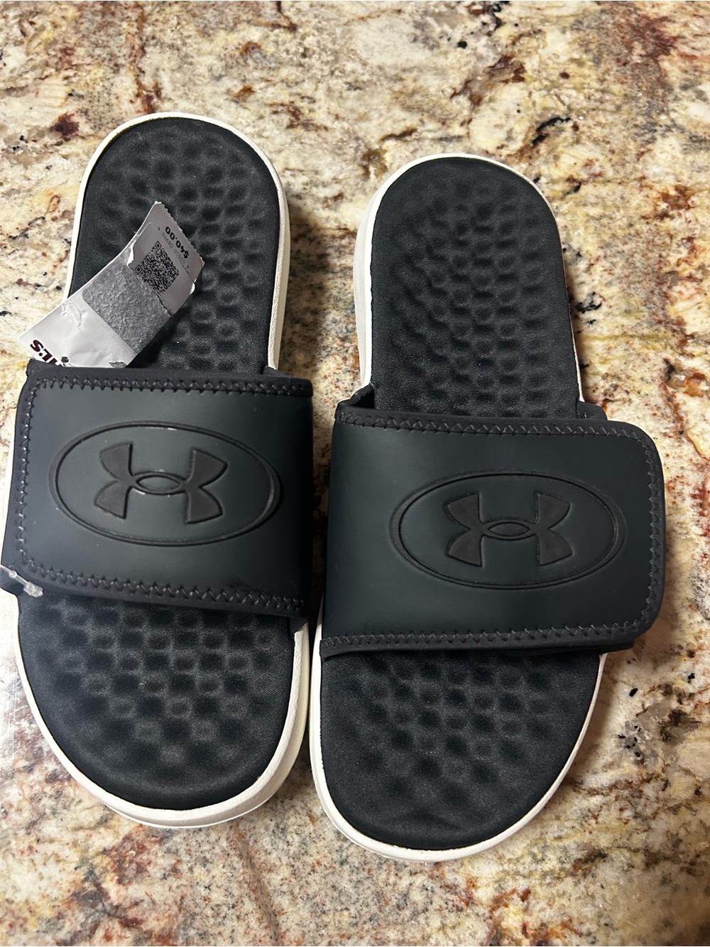 NWT Under Armour Black Cushioned Adjustable Slides Sandals Women’s 8
